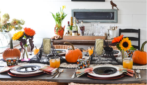 Simple Halloween Table Decorations - Red Cottage Chronicles